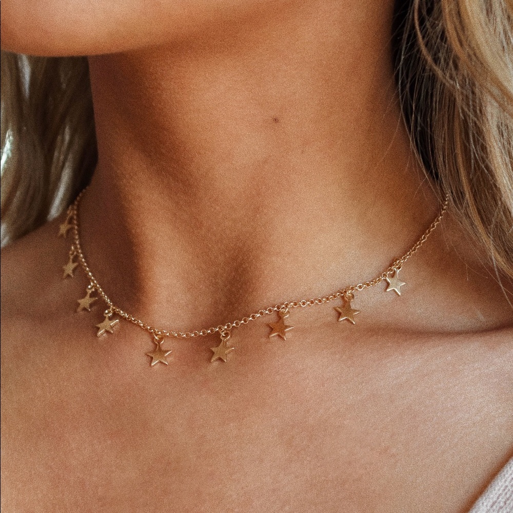 Star Dainty gold necklace